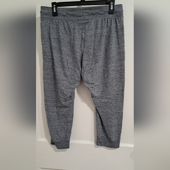 Nike Heather Grey Women's Joggers Size Medium - Picture 2 of 10